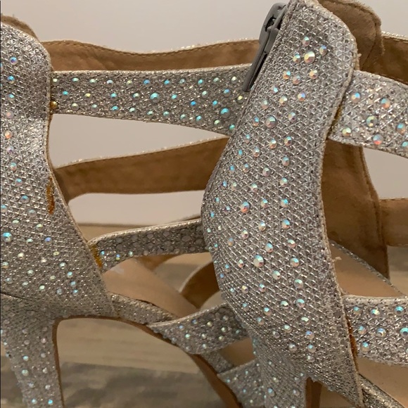 Sparkle and gem stone High heels - Picture 8 of 8